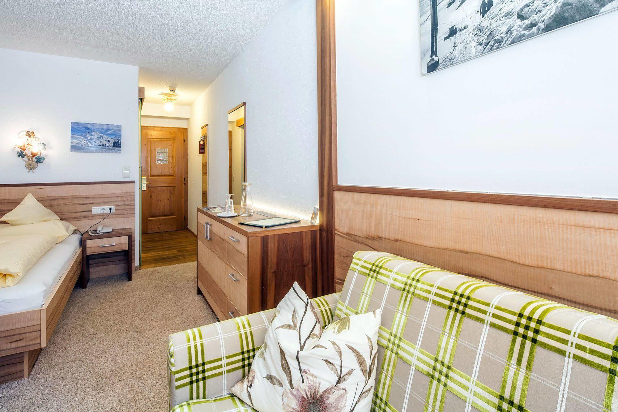 Hotel Anemone Lech am Arlberg Exteriör bild