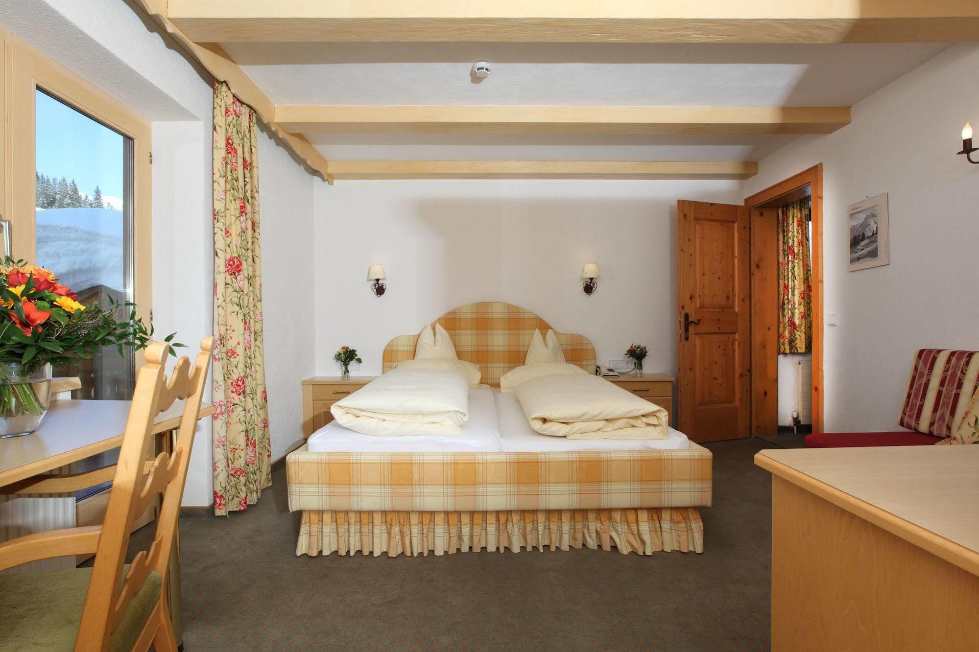 Hotel Anemone Lech am Arlberg Exteriör bild